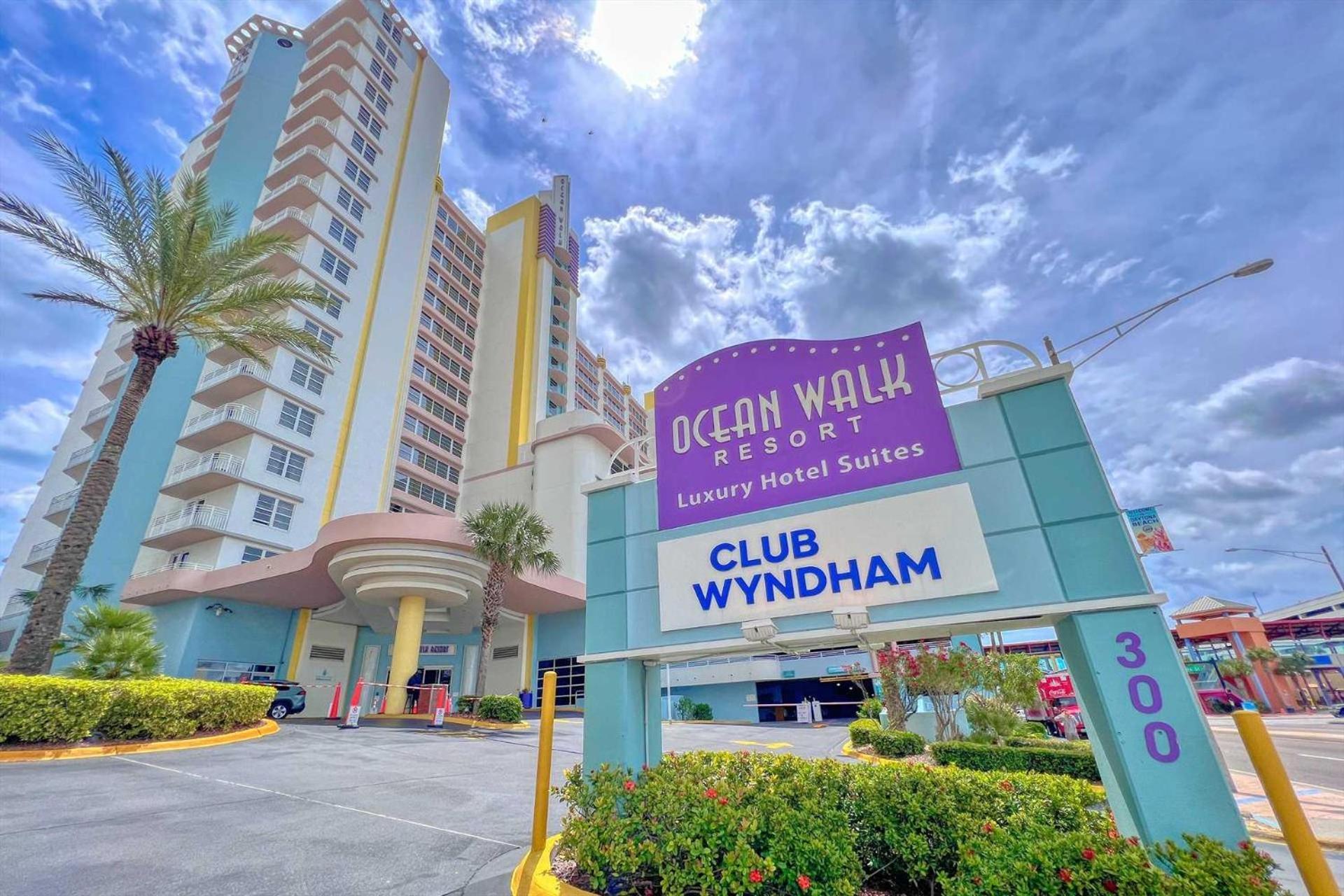 Luxury 11th Floor 1 Bedroom Direct Oceanfront Wyndham Ocean Walk Daytona | 1107 Daytona Beach