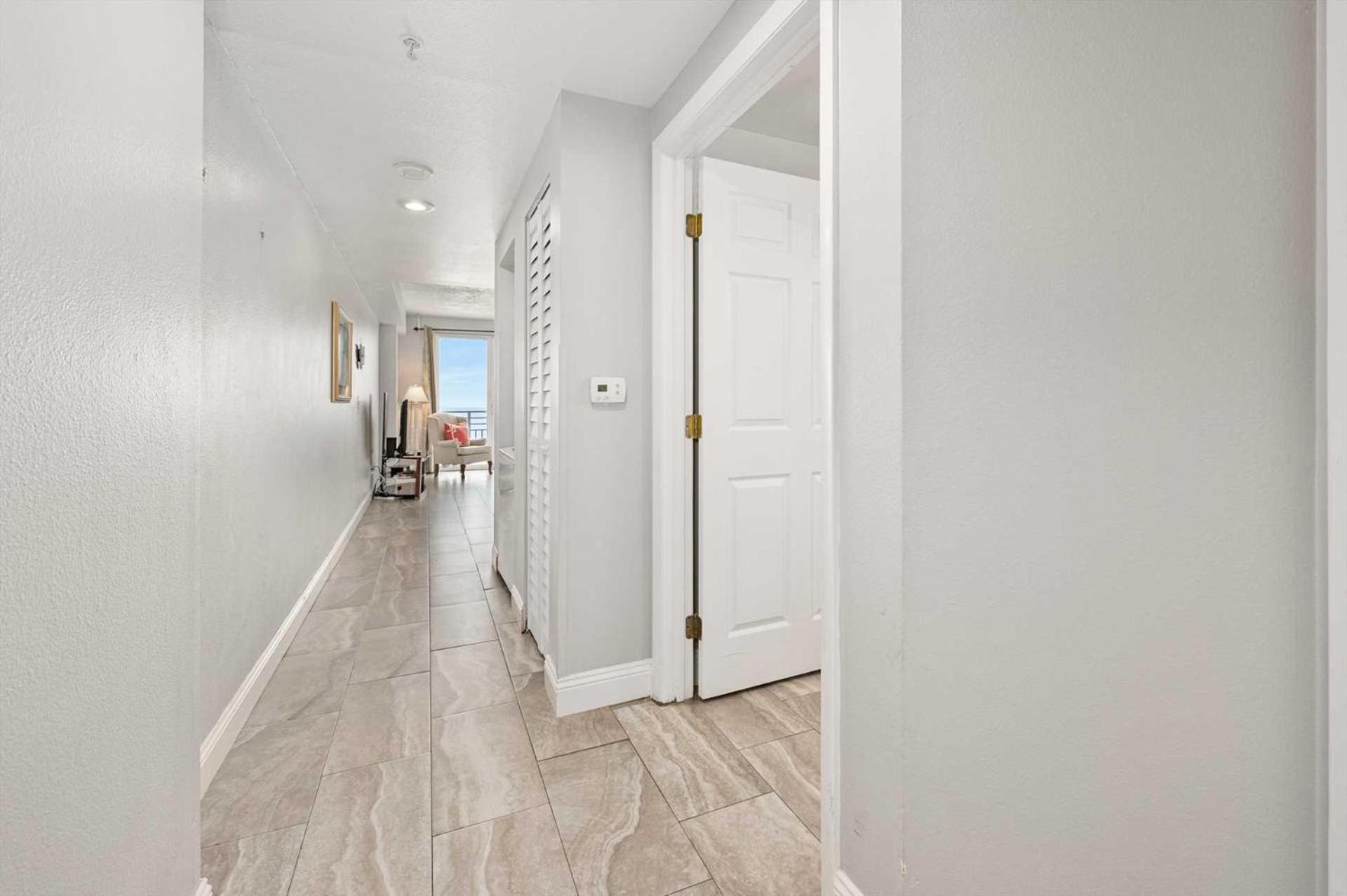 Luxury 11th Floor 1 Bedroom Direct Oceanfront Wyndham Ocean Walk Daytona | 1107 Daytona Beach