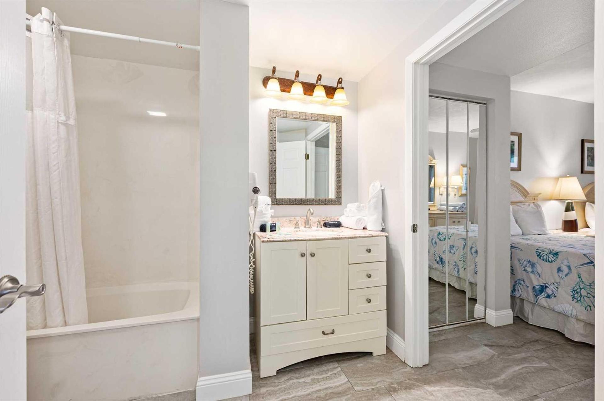 Luxury 11th Floor 1 Bedroom Direct Oceanfront Wyndham Ocean Walk Daytona | 1107