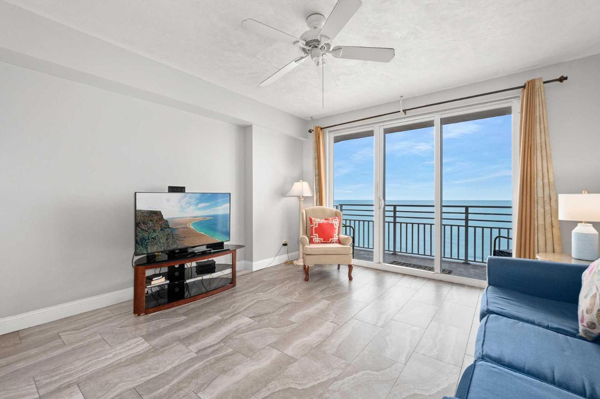 Luxury 11th Floor 1 Bedroom Direct Oceanfront Wyndham Ocean Walk Daytona | 1107 Holiday home Daytona Beach