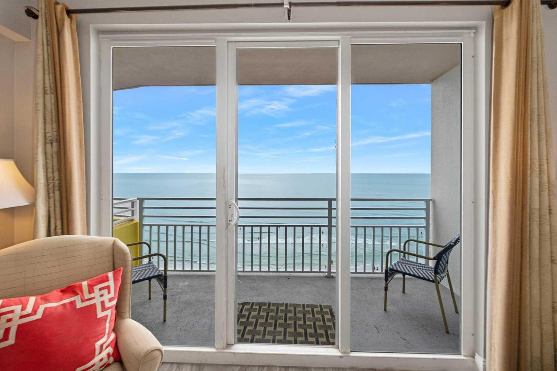 Luxury 11th Floor 1 Bedroom Direct Oceanfront Wyndham Ocean Walk Daytona | 1107 Casa vacanze